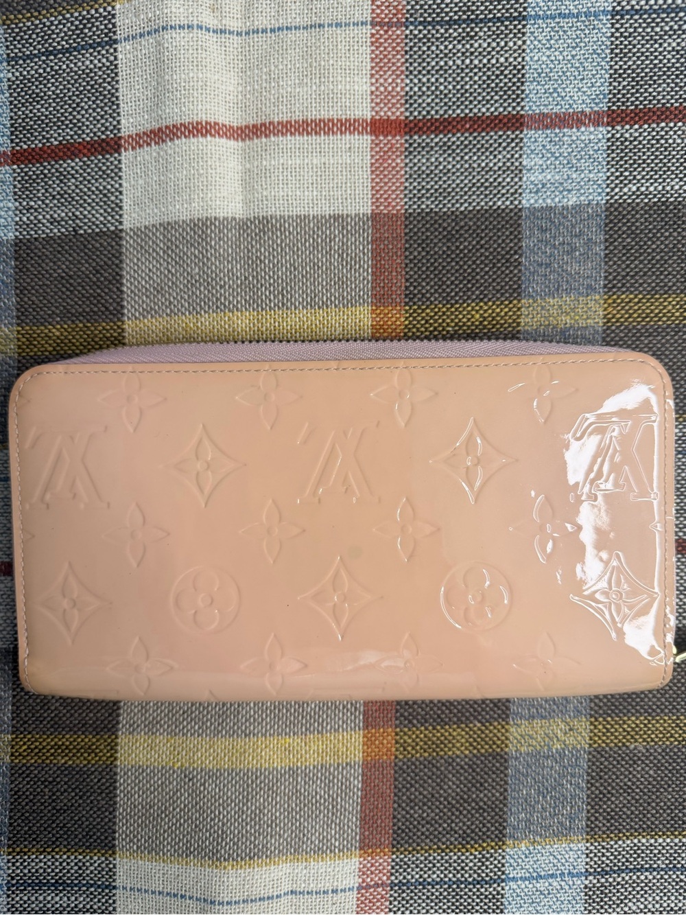Authentic Louis Vuitton Pink Patent Leather Zip Wallet.